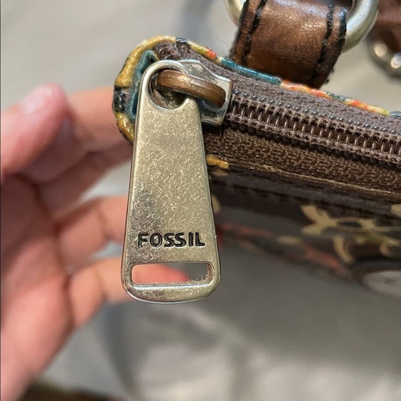 Fossil Key-Per Multicolor Floral Leather Crossbody Bag - Picture 10 of 11